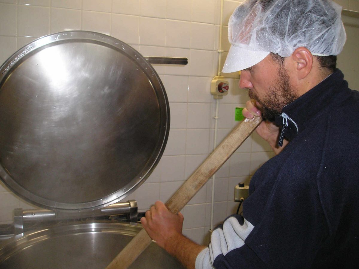 Plantes aromatiques et médicinales : La distillation.